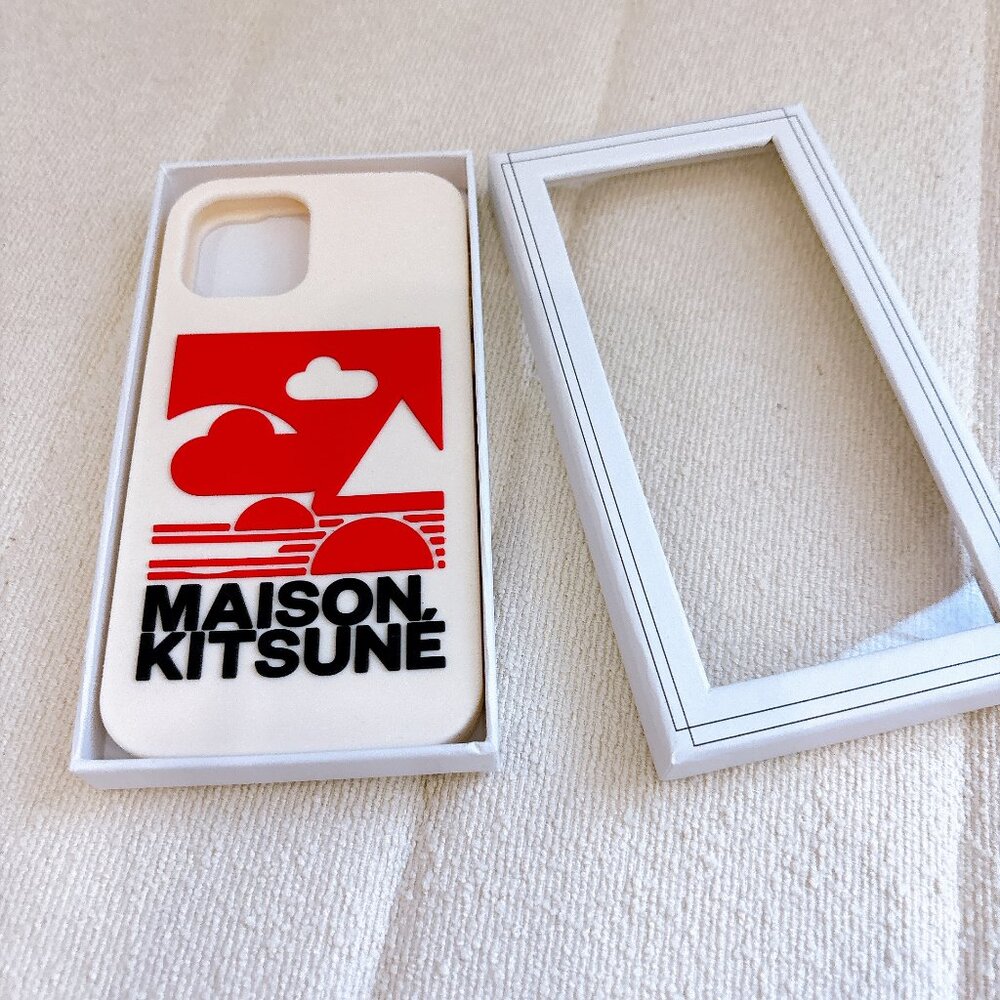 BRAND NEW MAISON KITSUNE IPHONE 12 CASE